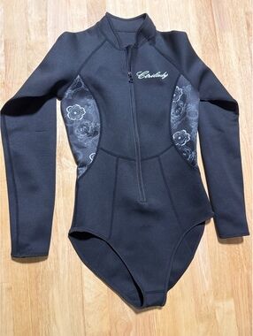 Chrilady Women’s Medium Black Floral Neoprene Wetsuit Swimsuit Front Zip